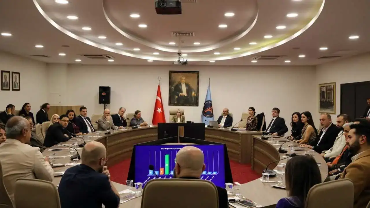 Akdeniz Üniversitesi’nde Uluslararası Başarılar Ödüllendirildi! 4